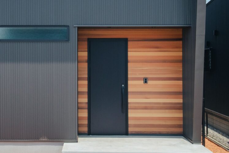 レッドシダー外壁の施工事例8選