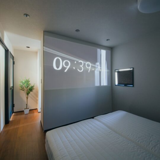 寝室にプロジェクター