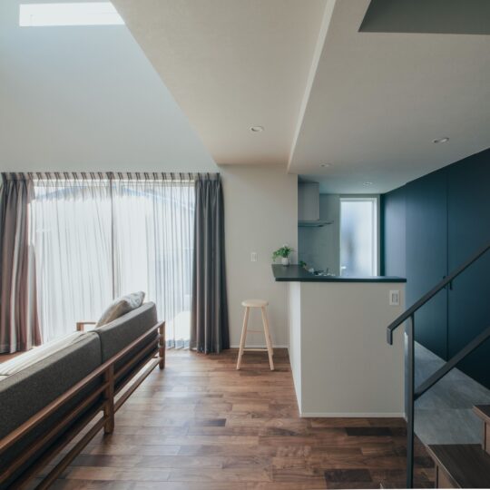 明るさと重厚感