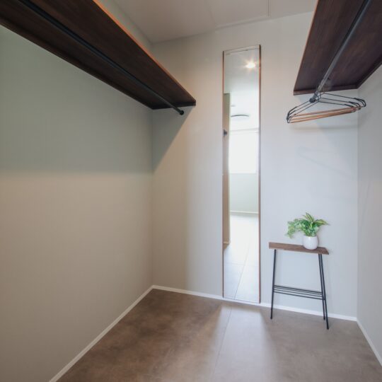 クローゼットに全身鏡