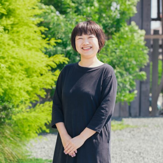 小林 奈穂
