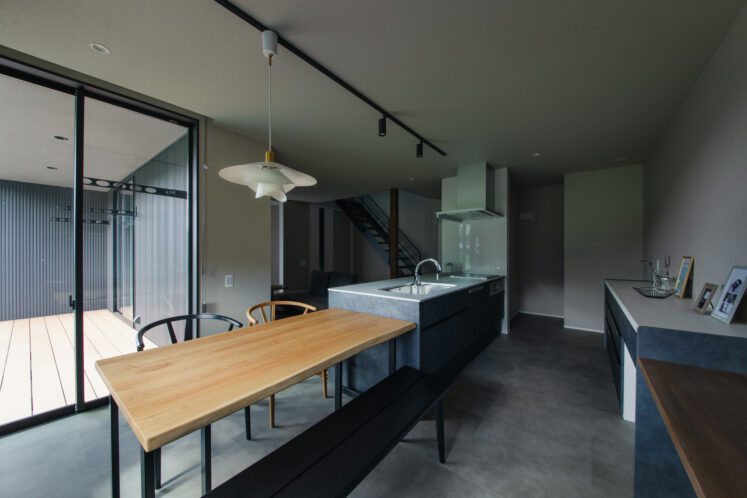 お子様の成長を見守る暖かい家／掛川市