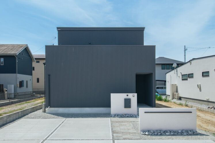 【ルームツアー公開】一級建築士が解説する「人も猫も快適に暮らす家」設計のコツ