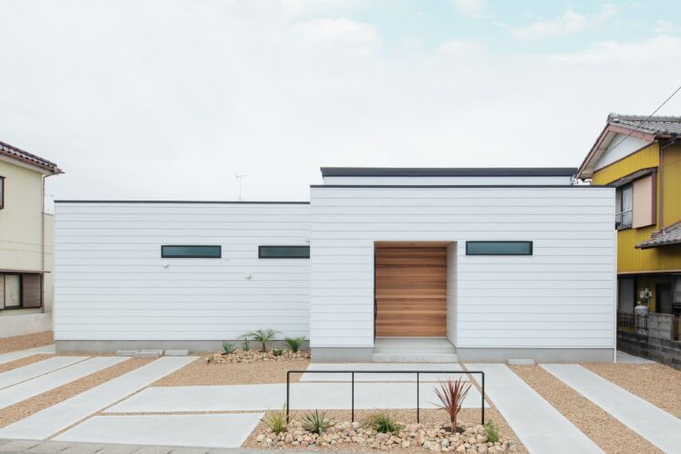 【浜松市】平屋はやめたほうがいい？一級建築士が理由と対策をご紹介します
