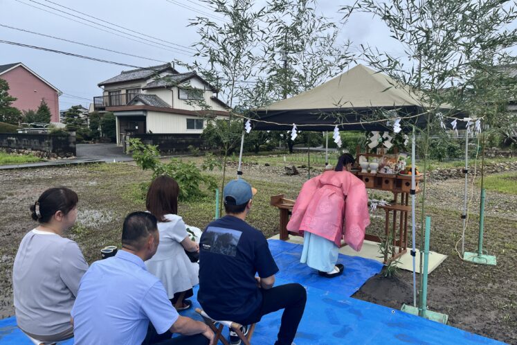 浜松市 H様地鎮祭！ 雨を吹き飛ばしました！